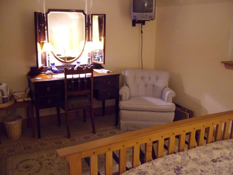 לינה וארוחת בוקר פלקירק Lismore House חדר תמונה